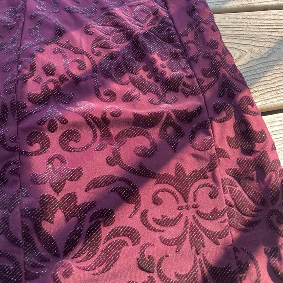 Maroon purple dress with sparkle pattern bodycon - Picture 6 of 8